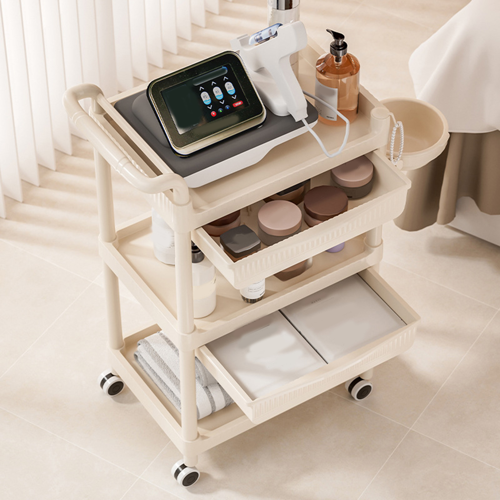 Carro de 3 niveles para salón  - Commercial Kitchen Management reseña y precio